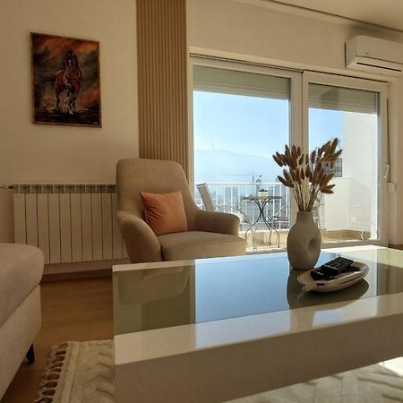 Mina Modern & Cozy Apartment Main City Square Gtc Скоп'є Екстер'єр фото
