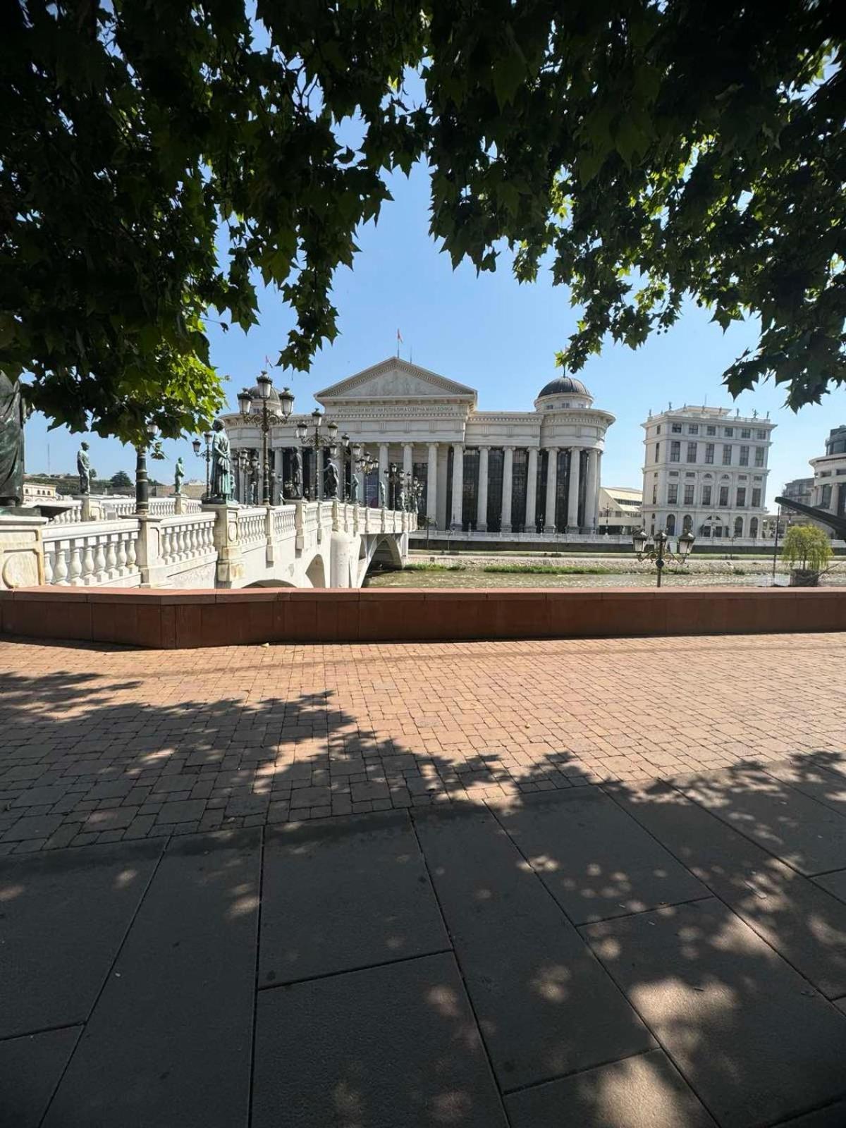 Mina Modern & Cozy Apartment Main City Square Gtc Скоп'є Екстер'єр фото